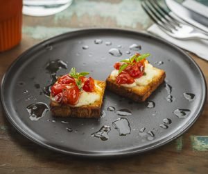 AnarcoBatel-Bruschetta Caprese-1