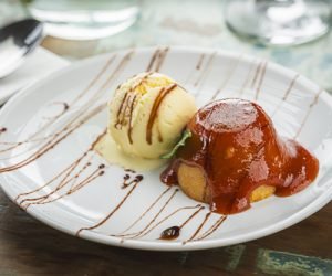 AnarcoBatel-Petit gateau de goiaba e sorvete de creme-1